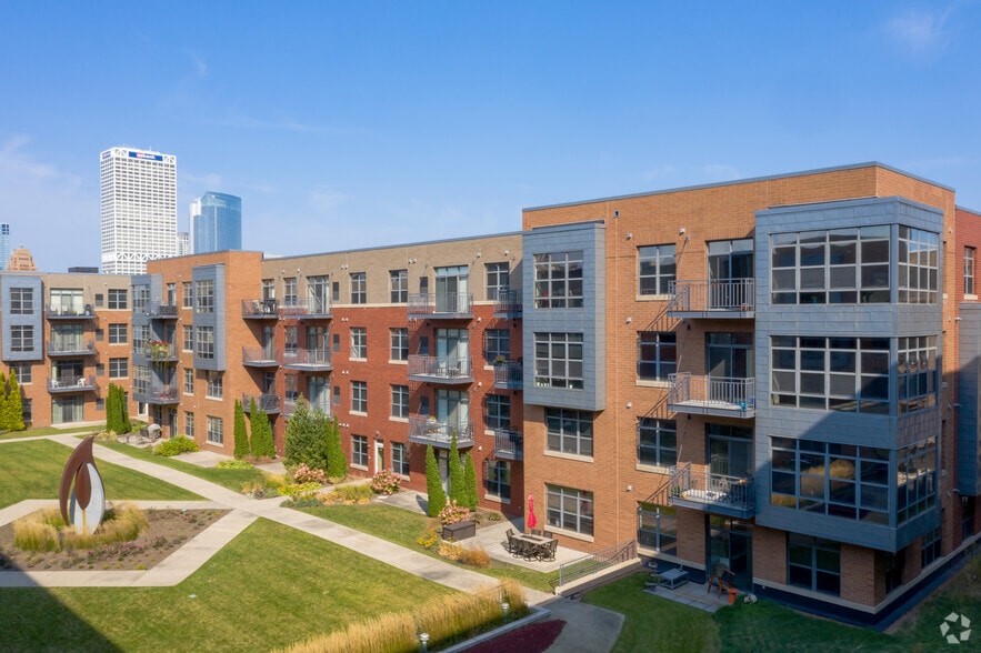 More Photos Of 411 E Menomonee St, Milwaukee Apartments For Lease