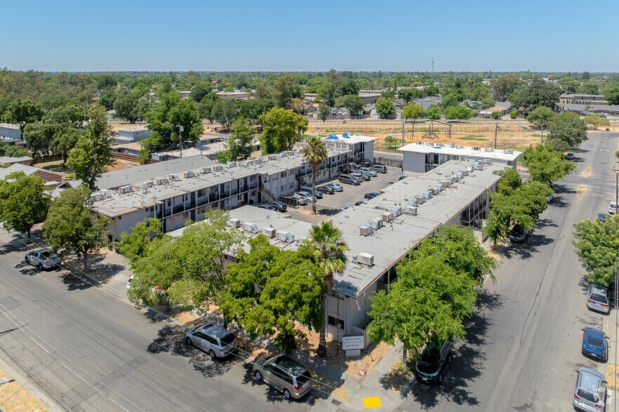 More Photos Of 695 Plaza Ave, Sacramento Apartments For Sale