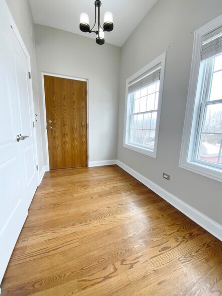 More Photos Of 219 White St, Frankfort Office Residential For Sale