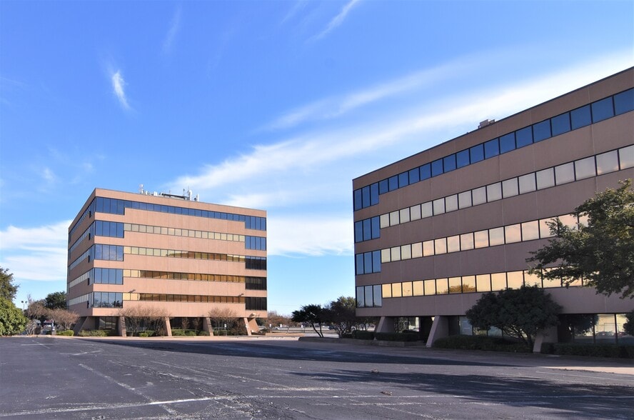 More Photos Of 305 NE Loop 820, Hurst Office For Lease