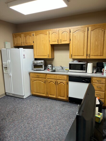 More Photos Of 611 N 1st St, Yakima Office For Sale