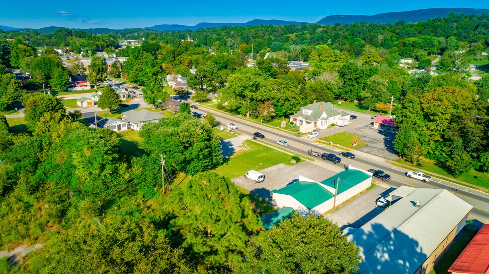 More Photos Of 15781 Rankin Ave, Dunlap Freestanding For Sale