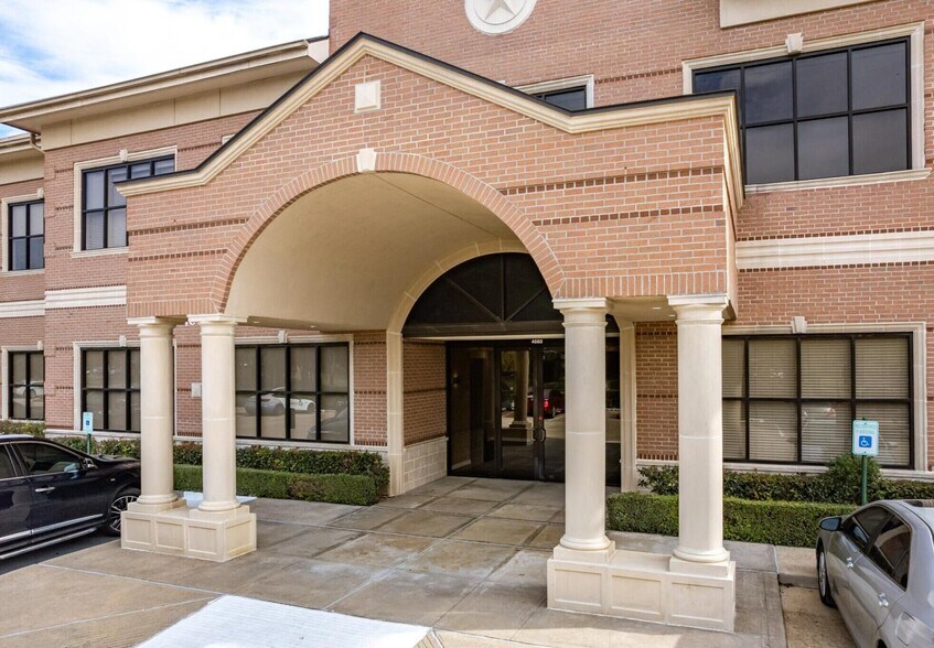 More Photos Of 4660 Sweetwater Blvd, Sugar Land Office For Lease