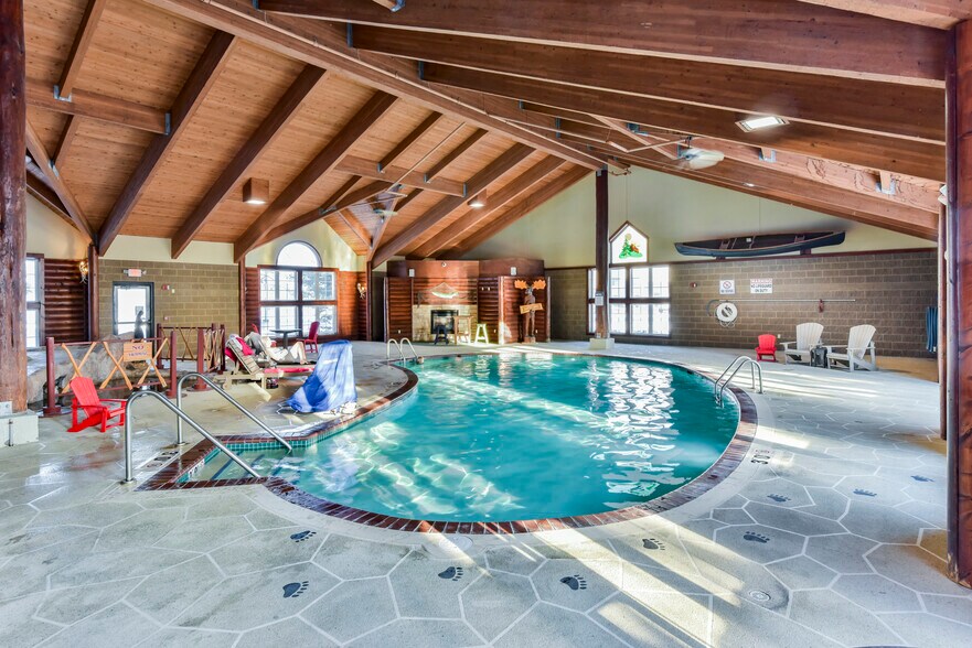 More Photos Of 1100 Imperial Ave, Rothschild Hotel For Sale