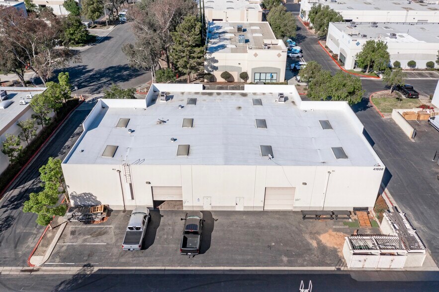 More Photos Of 41608 Eastman Dr, Murrieta Warehouse For Lease