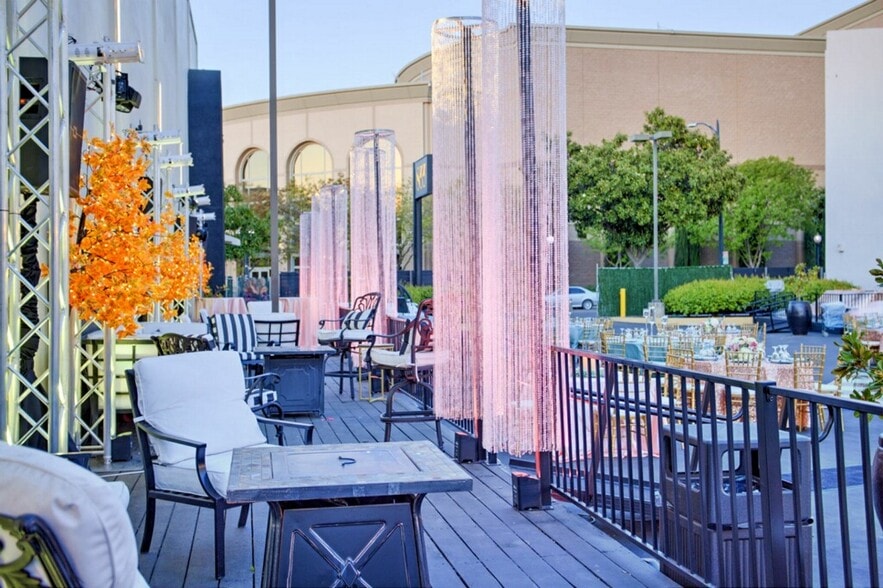 More Photos Of 833 10th St, Modesto Storefront Retail Office For Sale