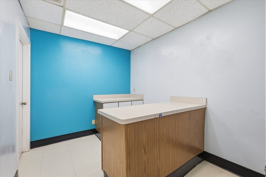 More Photos Of 2141-2149 W Park Blvd, Plano Unknown For Lease