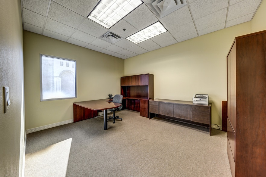 More Photos Of 1001 Long Prairie Rd, Flower Mound Medical For Sale