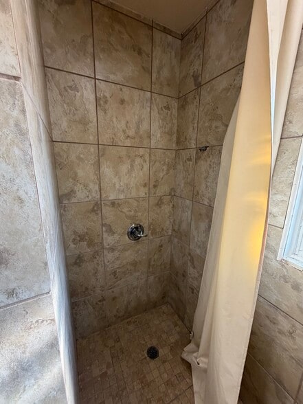 More Photos Of 7470 TX-154, Marshall Specialty For Sale