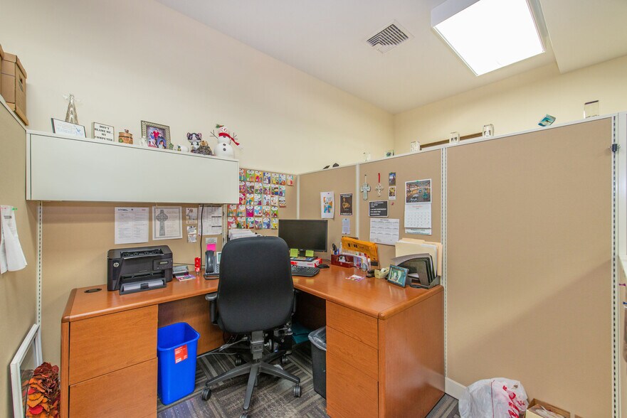 More Photos Of 885-889 Teaneck Rd, Teaneck Freestanding For Lease