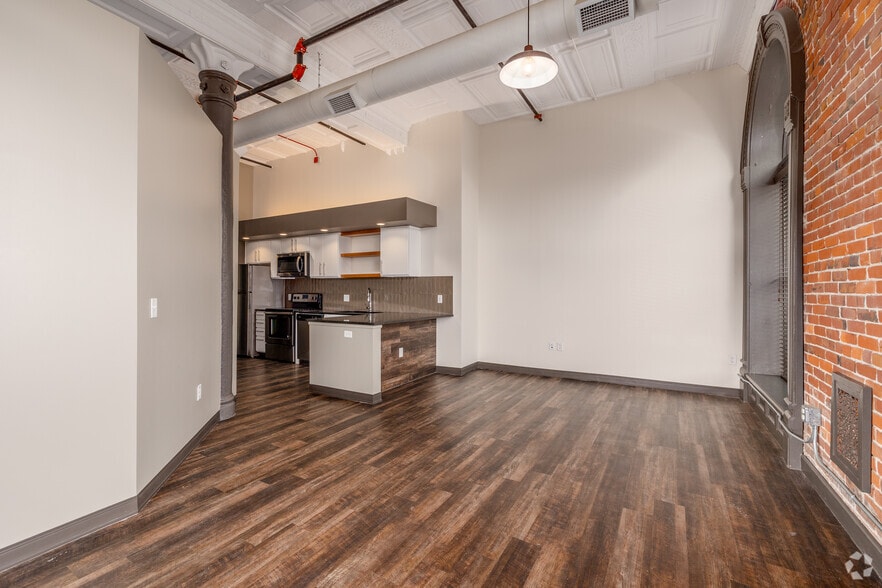 More Photos Of 619 E William St, Wichita Apartments For Sale