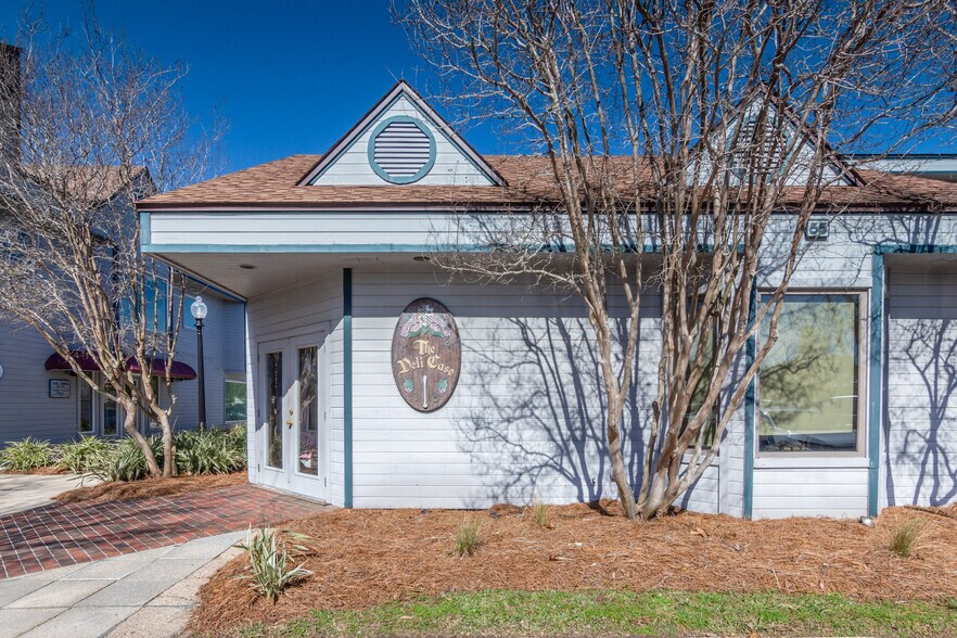 More Photos Of 4400 Bayou Blvd, Pensacola Office Residential For Lease