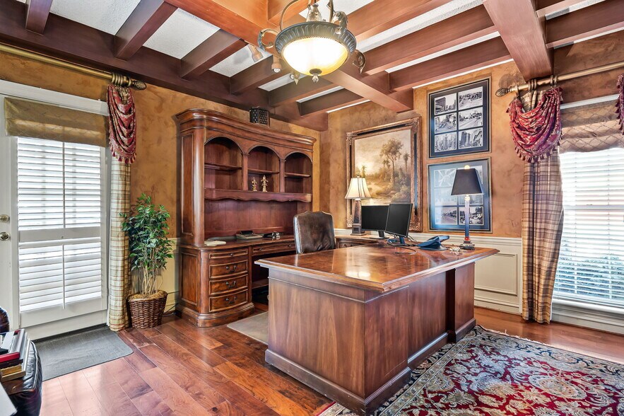 More Photos Of 130 Dodd St SE, Marietta Loft Creative Space For Sale