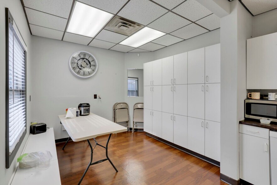 More Photos Of 4241 Kimberly Pky, Columbus Office For Sale