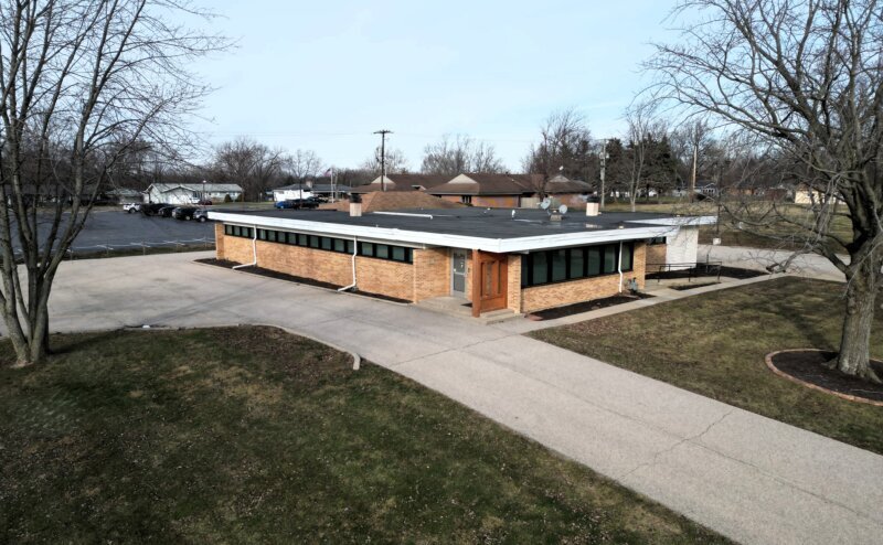 Primary Photo Of 3021 N Oakland Ave, Decatur Medical For Sale