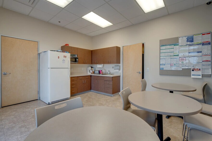 More Photos Of 2430 W Apache Trl, Apache Junction Freestanding For Sale