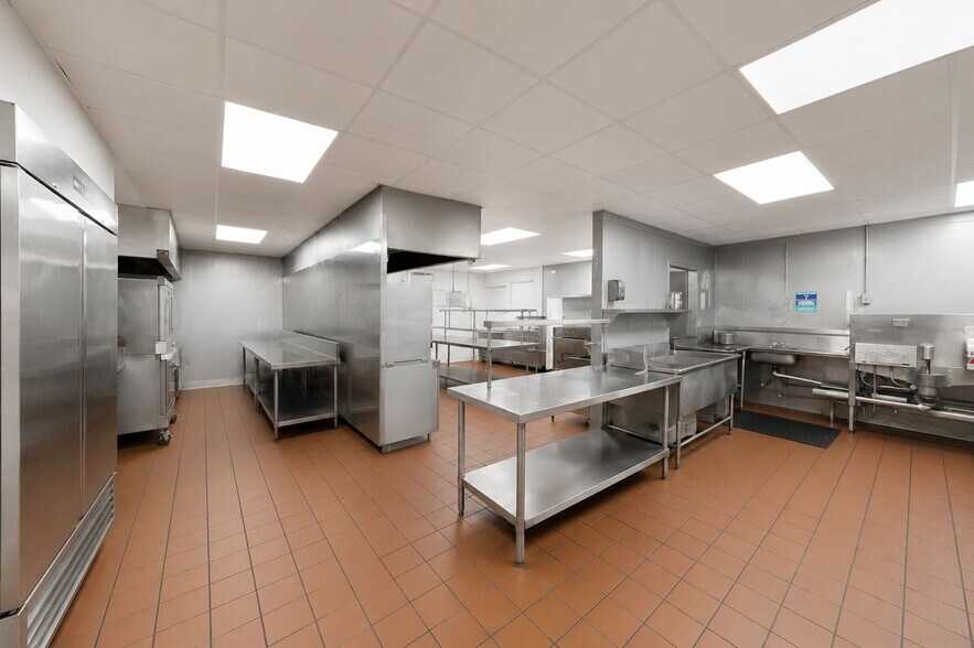 More Photos Of 4946 Rigsby Ave, San Antonio Restaurant For Sale