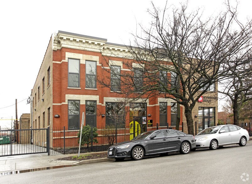 More Photos Of 1659 W Hubbard St, Chicago Loft Creative Space For Lease