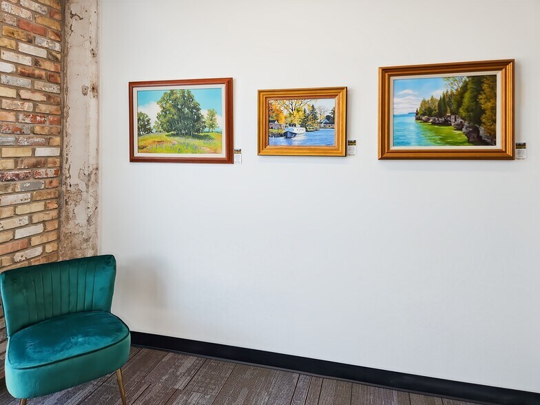 More Photos Of 540 N Broadway, Green Bay Coworking Space