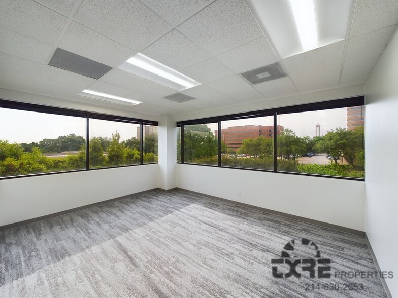 More Photos Of 2261 Brookhollow Plaza Dr, Arlington Office For Lease