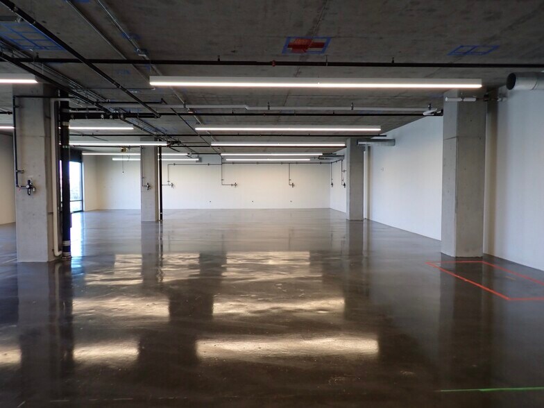 More Photos Of 150 Hooper St, San Francisco Light Manufacturing For Lease