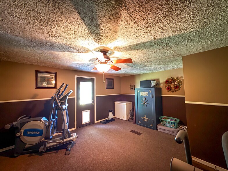 More Photos Of 13080 US 422, Kittanning Storefront Retail Residential For Sale