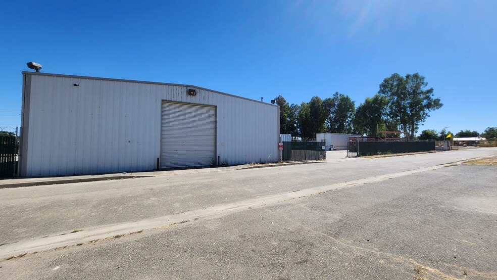 More Photos Of 4835 Rio Linda Blvd, Sacramento Warehouse For Lease