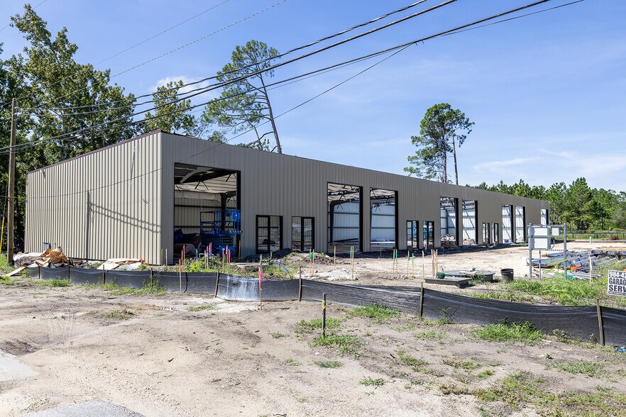 More Photos Of 4586 Sunbeam Rd, Jacksonville Flex For Lease