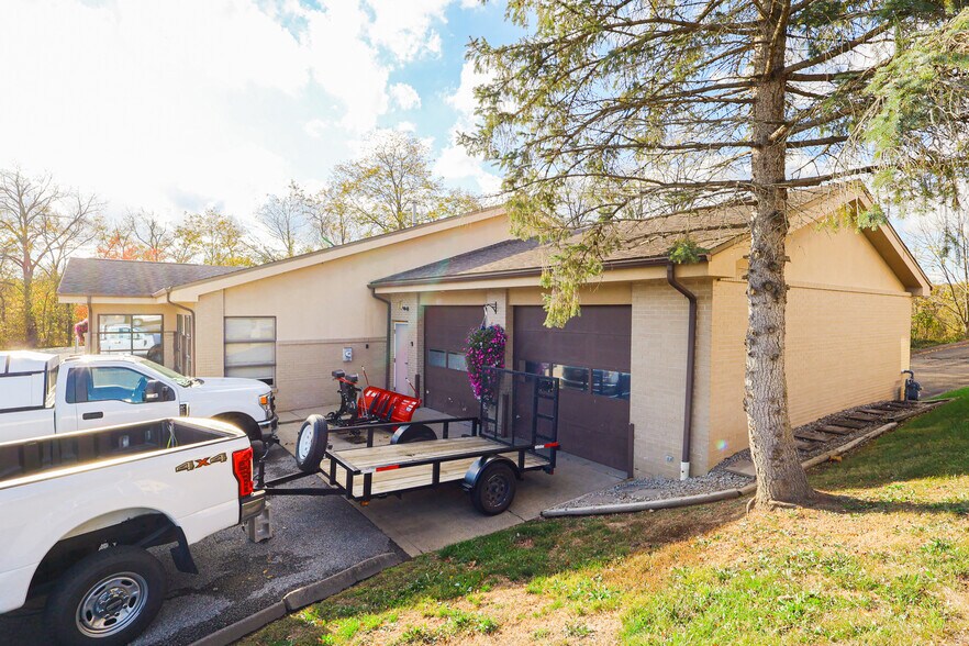 More Photos Of 1075 Waterdam Plaza Dr, McMurray Office For Lease