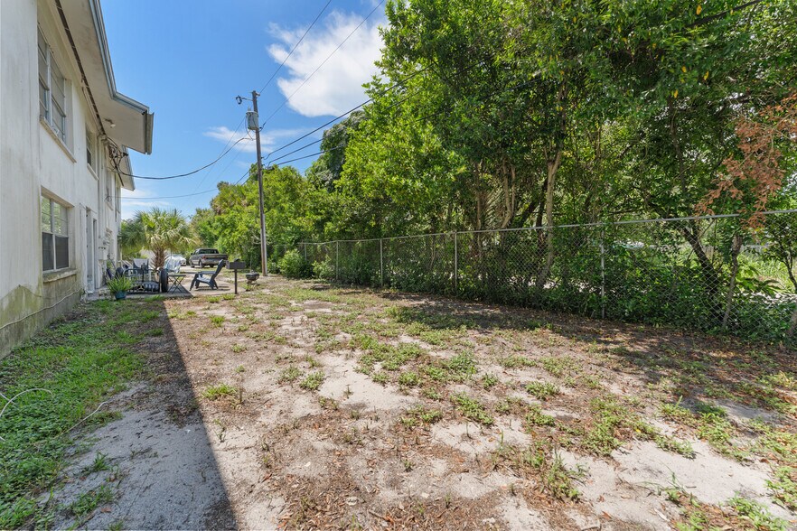 More Photos Of 5845 Fairfield Ave S, Saint Petersburg Apartments For Sale