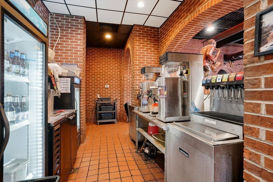 More Photos Of 3584 Parkway, Sevierville Restaurant For Lease