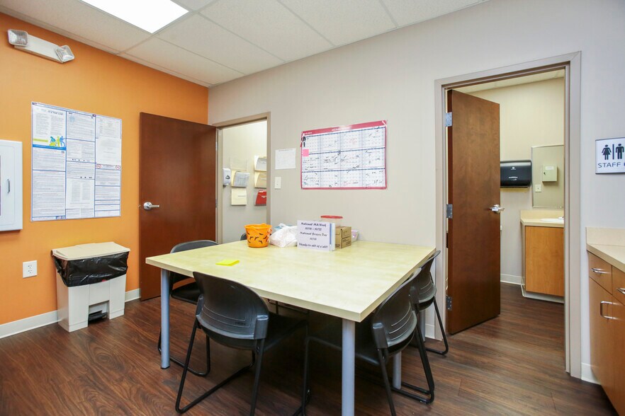 More Photos Of 12 Sammy McGhee Blvd, Jasper Medical For Sale