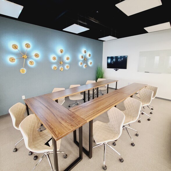 More Photos Of 5718 Westheimer Rd, Houston Coworking Space