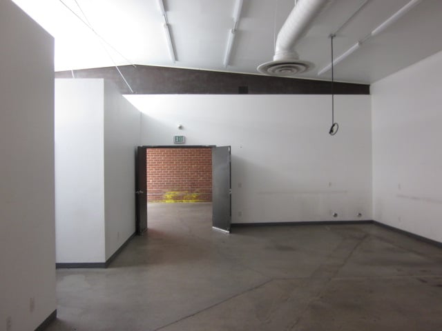 More Photos Of 11165 Tennessee Ave, Los Angeles Service For Sale