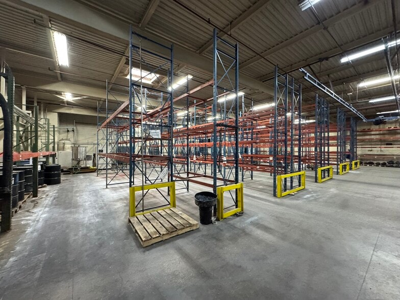 More Photos Of 524 Viking Dr, Virginia Beach Manufacturing For Lease