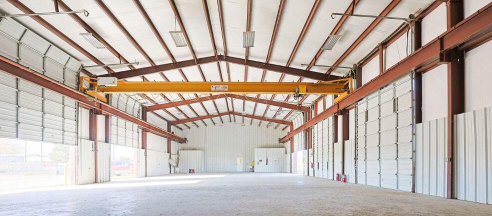 More Photos Of 2914 N County Road 1140, Midland Warehouse For Lease