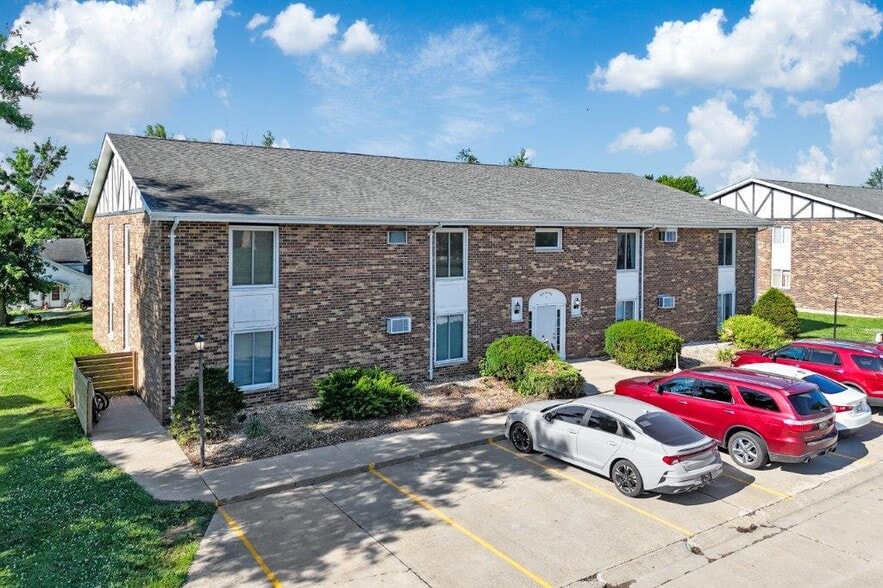 More Photos Of 1 Richards Dr, Keokuk Apartments For Sale