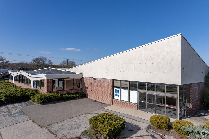 Primary Photo Of 248 Post Rd, Westerly Freestanding For Sale