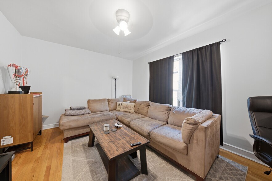 More Photos Of 4742-4748 S Drexel Blvd, Chicago Apartments For Sale