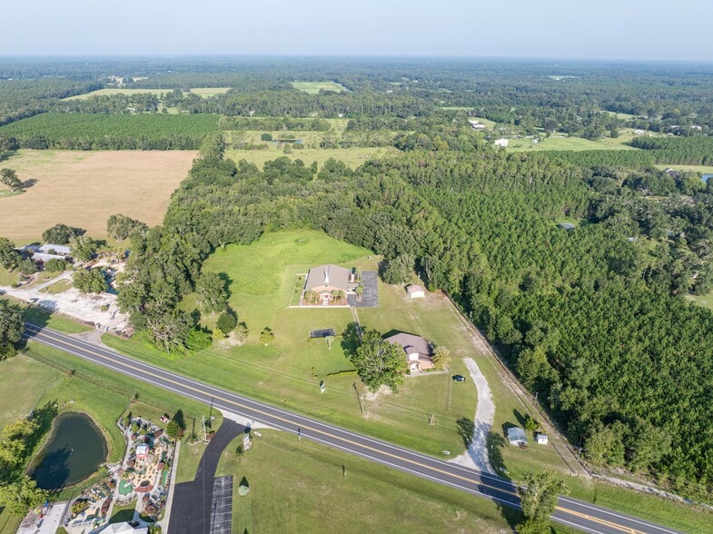 More Photos Of 5056 FL-47, Lake City Specialty For Sale