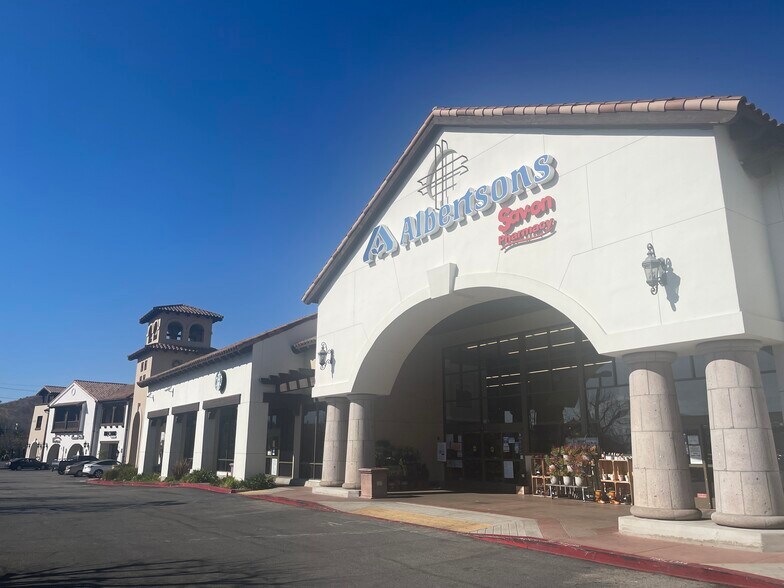 More Photos Of 26527-26351 Agoura Rd, Calabasas Storefront For Lease