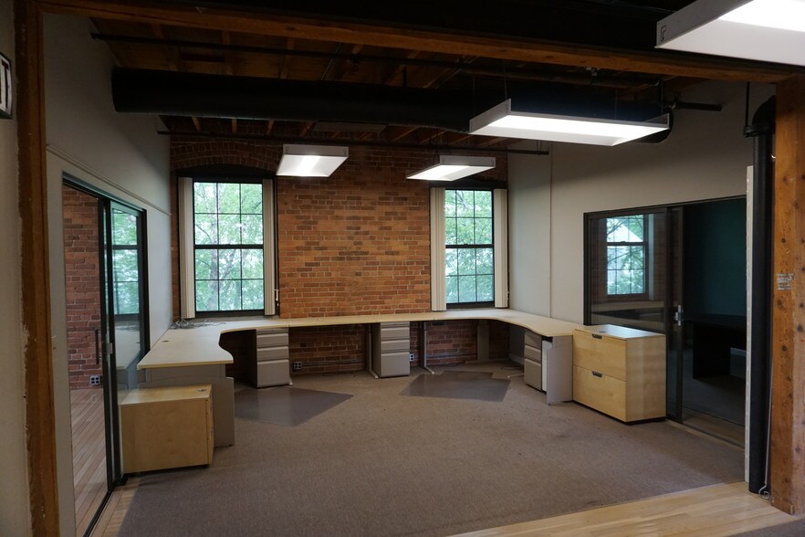 More Photos Of 162 Old Colony Ave, Quincy Office For Lease