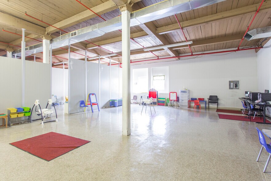 More Photos Of 2300 W 4th St, Chester Light Distribution For Lease