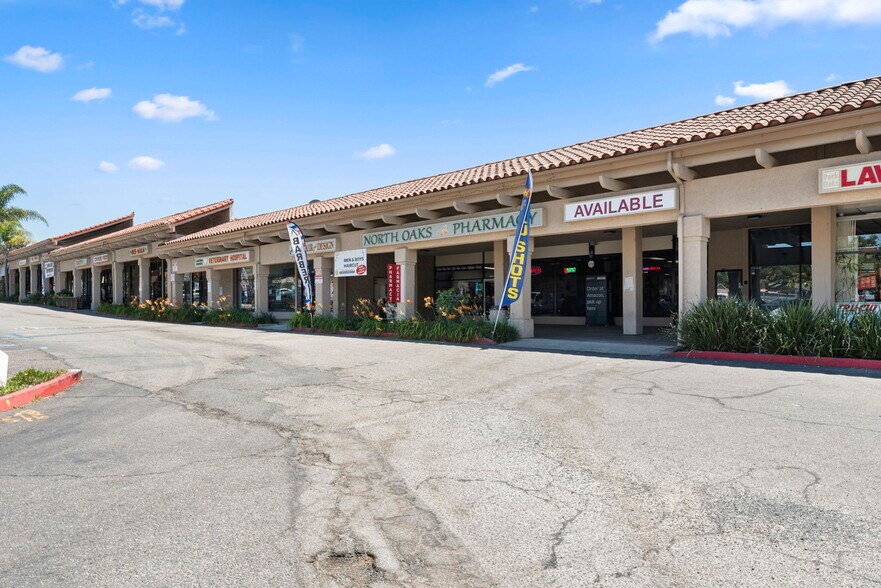 More Photos Of 1000-1086 E Avenida De Los Arboles, Thousand Oaks General Retail For Lease
