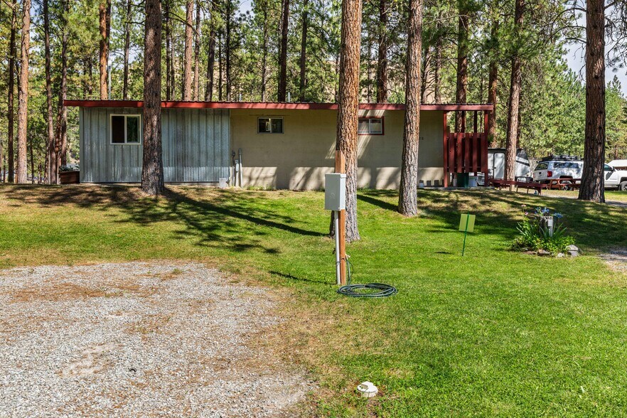 More Photos Of 9955 US Highway 12, Lolo Specialty For Sale