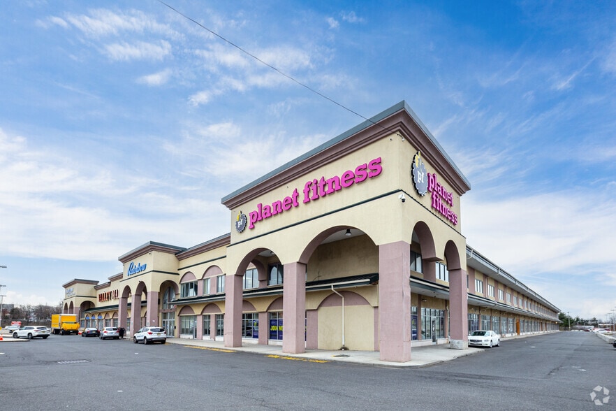Primary Photo Of 468-480 Chancellor Ave, Irvington Storefront For Lease