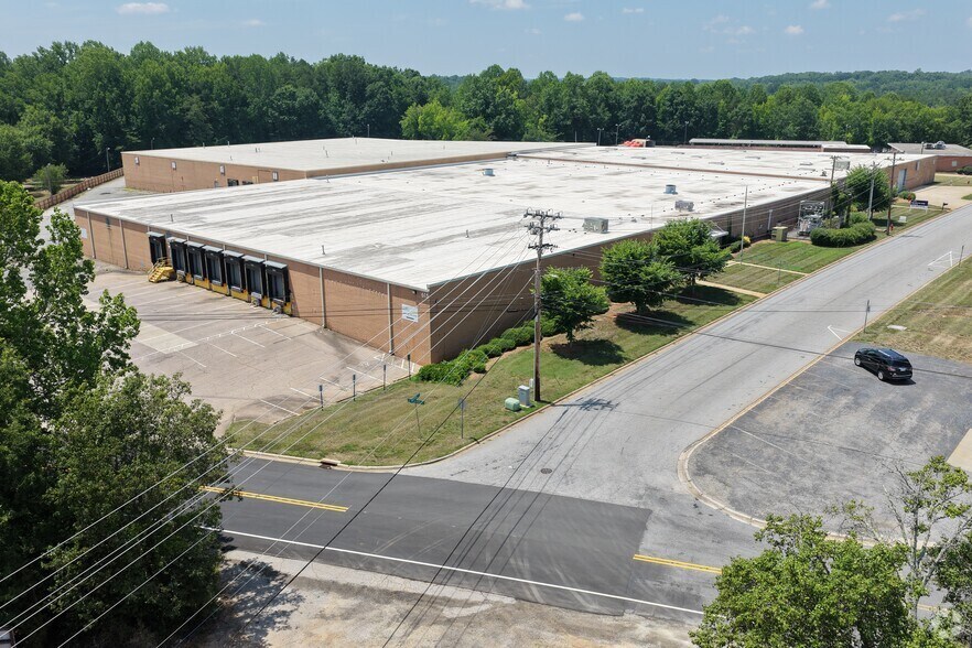 More Photos Of 615 Industrial Ave, Salisbury Warehouse For Sale