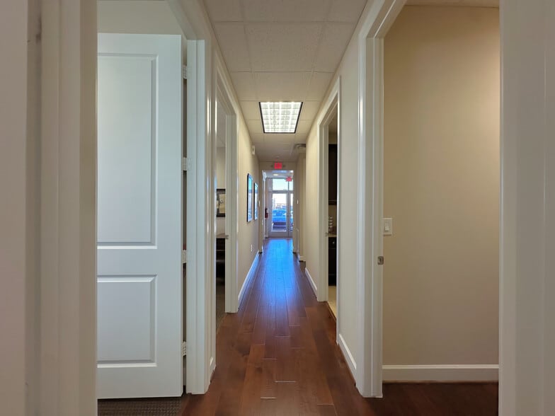 More Photos Of 20008 Champion Forest Dr, Spring Office For Sale