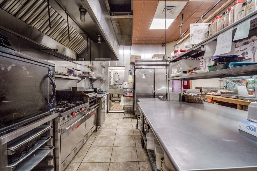 More Photos Of 988-994 Main St, Springfield Storefront Retail Residential For Sale