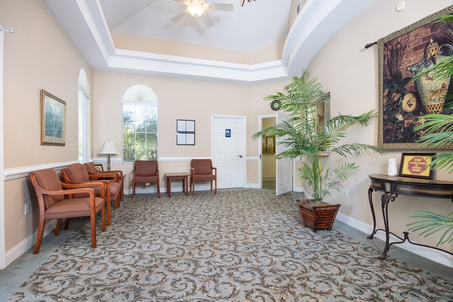 More Photos Of 165 SW Vision Gln, Lake City Office For Sale